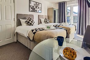4BR Contractor Accommodation w 4 Bathroom