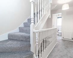 4BR Westlake Accommodation