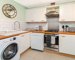 4BR Westlake Accommodation