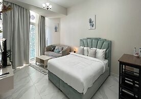 Cozy Studio in Azizi Riviera by Bespoke