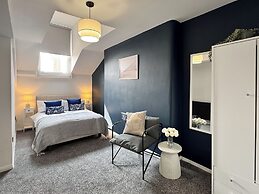 2 Bedroom Queen Street