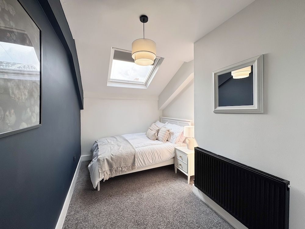 2 Bedroom Queen Street