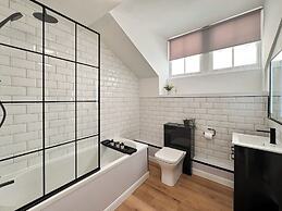 2 Bedroom Queen Street