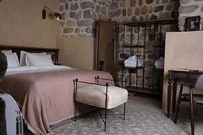 Kaia House