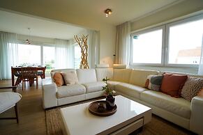 Spacious Apartment With Sea Views