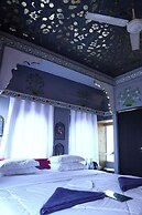 Island Tower Guest House