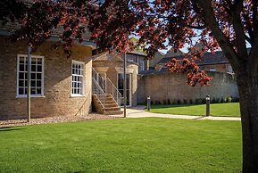 Poets 24 Apartments