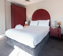 Poets 24 Apartments