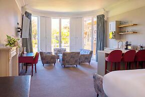 Poets 24 Apartments
