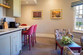 Poets 24 Apartments