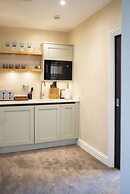 Poets 24 Apartments