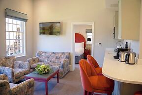 Poets 24 Apartments