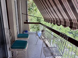 Neos Kosmos Family Apartment