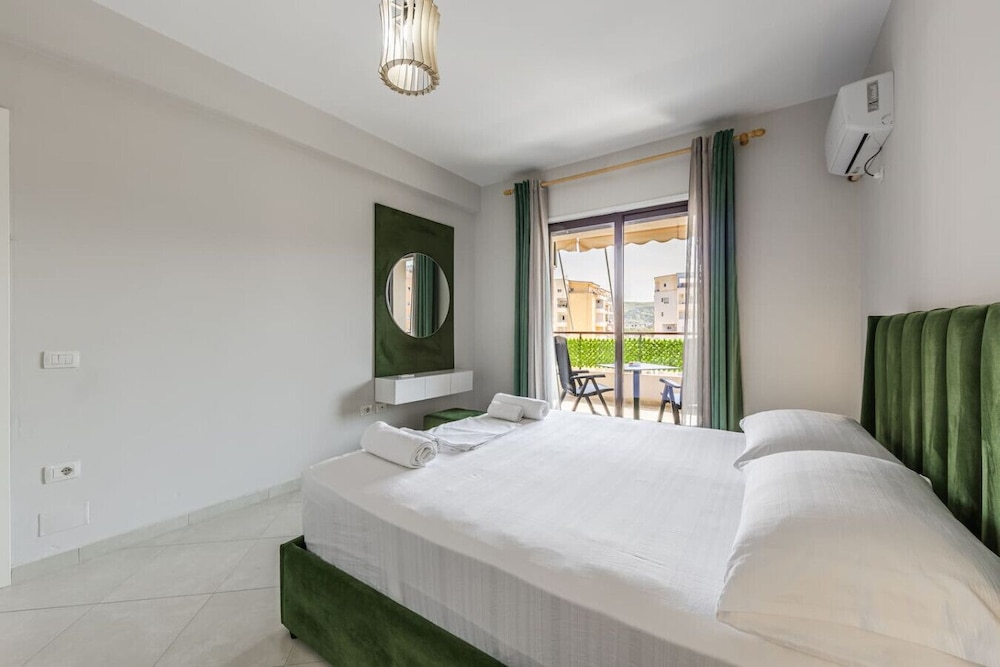Elegant Stay in the City Center