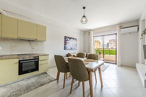 Elegant Stay in the City Center