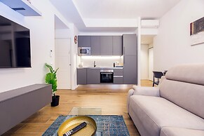 Chic apartments in Piazza Dante