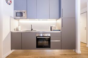 Chic apartments in Piazza Dante