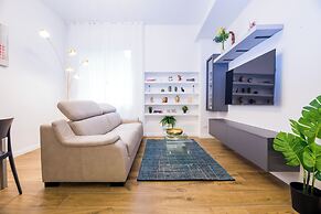 Chic apartments in Piazza Dante