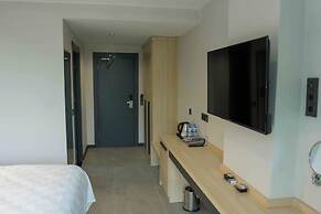 DEMEDERON HOTEL
