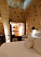 Santa Veneranda Suites by Checkin