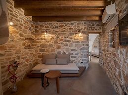 Santa Veneranda Suites by Checkin