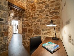 Santa Veneranda Suites by Checkin