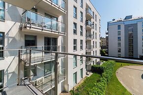 Amber Port 12B by Grand Apartments