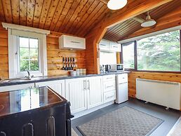 Y Bwthyn Pren, Cabin 209,