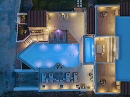 Luxurious Villa Selestine - With Private Pool