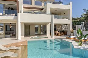 Luxurious Villa Selestine - With Private Pool