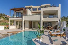 Luxurious Villa Selestine - With Private Pool