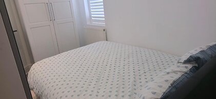 8 Guests - Free Parking - Full Equipped House