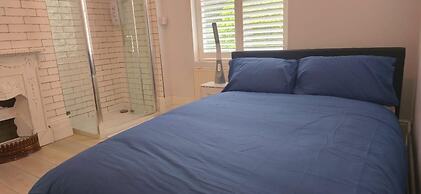 8 Guests - Free Parking - Full Equipped House