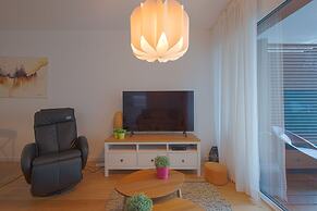 Benfica Prime Terrace II by Homing
