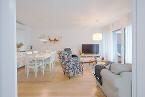 Benfica Prime Terrace II by Homing