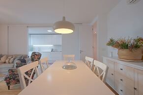 Benfica Prime Terrace II by Homing