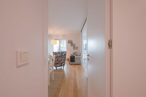 Benfica Prime Terrace II by Homing