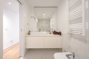 Benfica Prime Terrace II by Homing