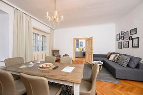 Spacious 2BR Stay for 6 Heart of Mödling
