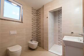 Luxury Escape With Swimming Pool & Modern Design
