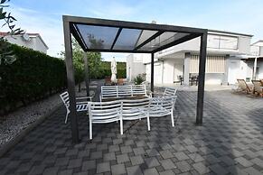 Luxury Escape With Swimming Pool & Modern Design