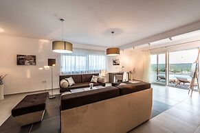Luxury Escape With Swimming Pool & Modern Design