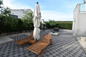 Luxury Escape With Swimming Pool & Modern Design