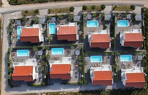 Luxury Escape With Swimming Pool & Modern Design