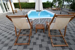 Luxury Escape With Swimming Pool & Modern Design