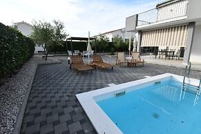 Luxury Escape With Swimming Pool & Modern Design