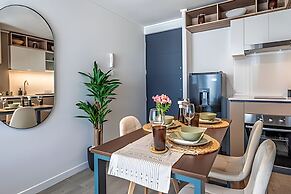 Santa Elvira Apartments