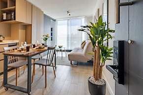 Santa Elvira Apartments