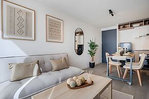 Santa Elvira Apartments