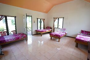Safe Landing Eco Lodge